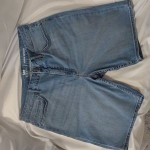 Lee Riders Midrise Bermuda shorts size 18